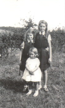 my mum in the middle,aunt May and Sheila 